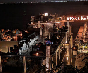 sunset rock bar di ayana resort bali