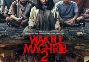 review film waktu maghrib 2